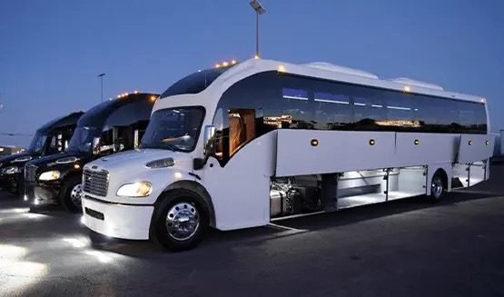 Luxury party bus rental Atlanta — Sahou Lux Limousine
